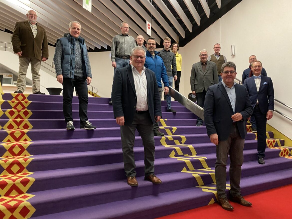 Gruppe von Menschen auf einer Treppe in Lahnstein.