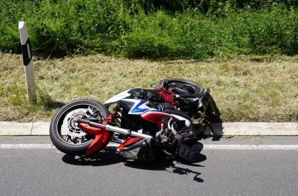 Unfall Bogel (2) Motorradunfall auf Landstraße, 56aktuell berichtet