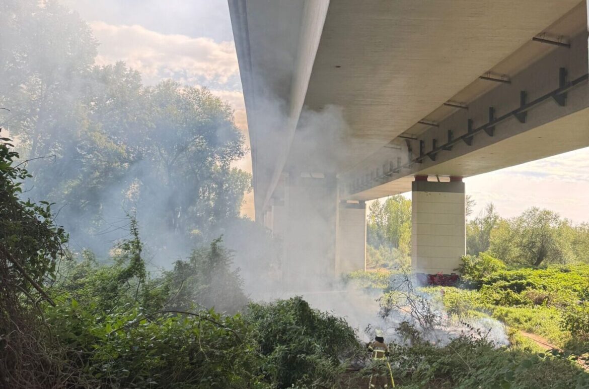 Rauchentwicklung unter Brücke, 56aktuell berichtet
