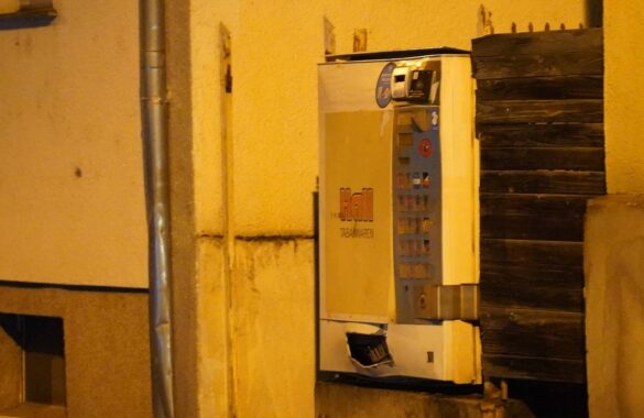 Bad Ems_Bachstrasse (3)-min Zigarettenautomat in Bad Ems bei Nacht, 56 aktuell