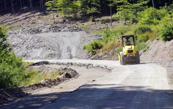 L335 Braubach Dachsenhausen Juli 25 (7) Baustelle auf der L335 bei Braubach, 56aktuell News