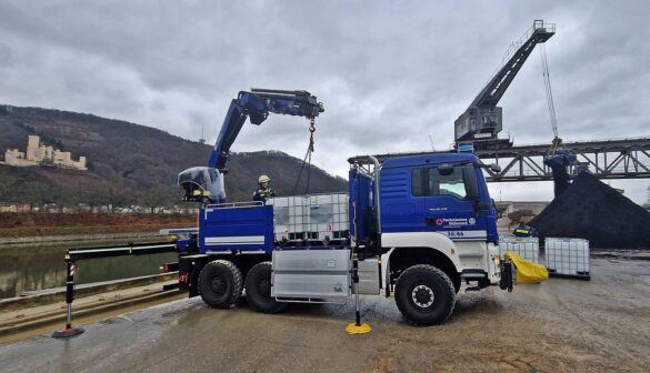 Lahnstein_Hafen (12)-min THW-Lkw am Lahnsteiner Hafen bei 56aktuell