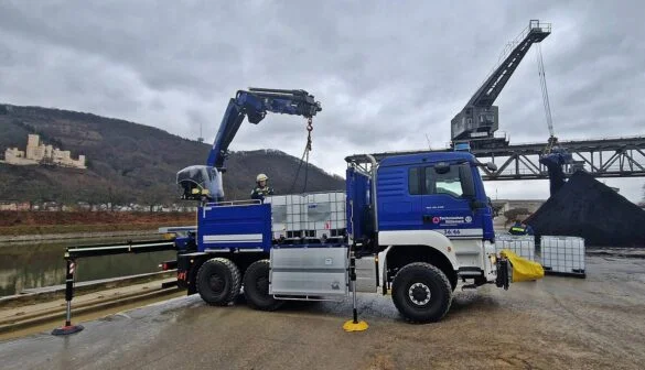 Lahnstein_Hafen (12)-min THW-Lkw am Lahnsteiner Hafen bei 56aktuell