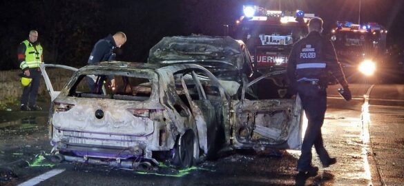Unfall B42 Rossstein (2)-min Unfall auf der B42 bei Rossstein, Polizei und Feuerwehr vor Ort, 56aktuell