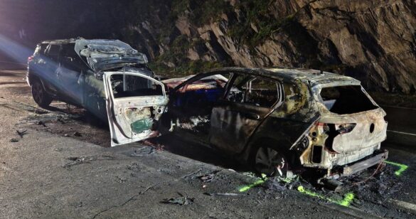 Unfall B42 Rossstein (4)-min Verbrannte Autos nach Unfall auf B42 bei Rossstein, 56aktuell berichtet.