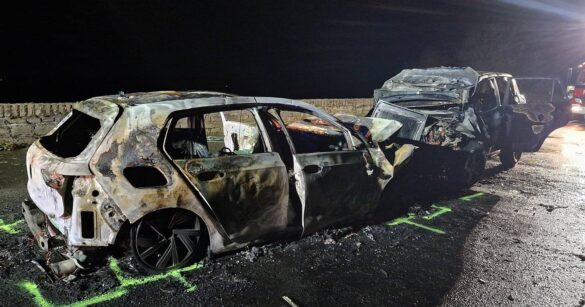 Unfall B42 Rossstein (6)-min Verbrannte Autos nach Unfall auf der B42 bei Rossstein, 56aktuell berichtet.