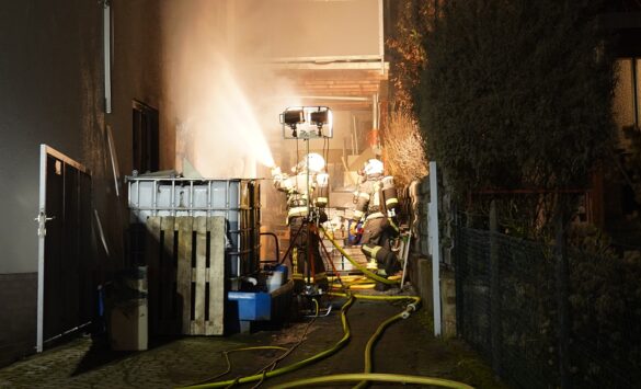 Wilofa (11) Feuerwehrleute bei nächtlichem Einsatz, 56 aktuell News