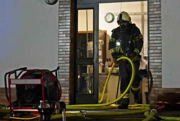 Wilofa 2 (8) Feuerwehrmann bei nächtlichem Einsatz, 56aktuell News