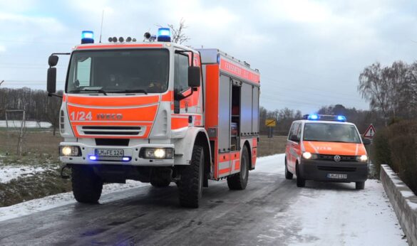 Dreikirchen_Holzhaus_Brand (12)-min Feuerwehrauto und Einsatzfahrzeug bei Dreikirchen Brand, 56aktuell News