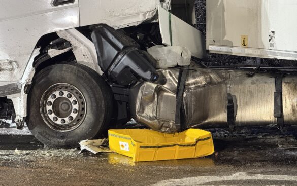 Unfall_A3 (5) Unfall auf der A3, LKW beschädigt, 56aktuell berichtet