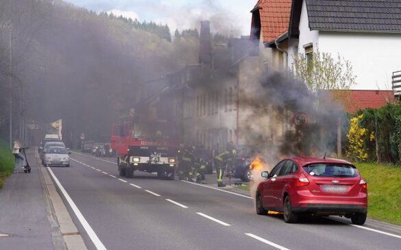 Fachbach Fahrzeugbrand (1)