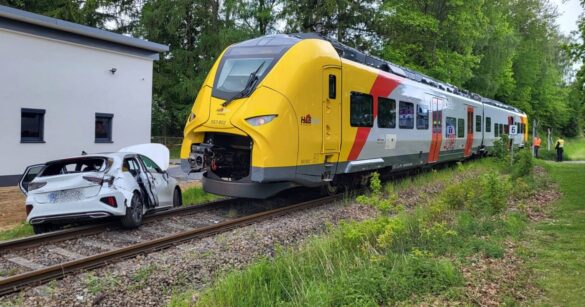Unfall_Bahnübergang_Dernbach (3)-min