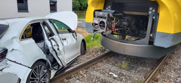 Unfall_Bahnübergang_Dernbach (7)-min