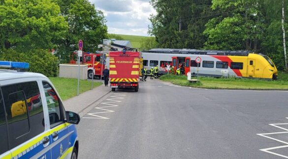 Unfall_Bahnübergang_Dernbach (9)-min